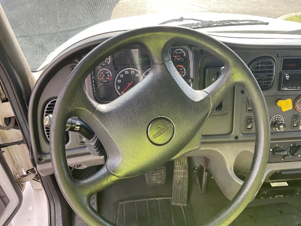 Refrigerated Truck-Light and Medium Duty Trucks-Freightliner-2019-M2-West Sacramento-CA-143,850\n\t\tmiles-$ 54,000 - Image 19