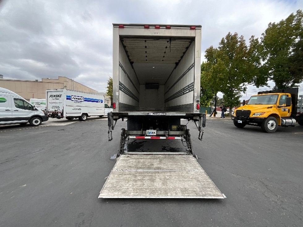 Refrigerated Truck-Light and Medium Duty Trucks-Freightliner-2019-M2-West Sacramento-CA-151,948\n\t\tmiles-$ 62,750 - Image 10