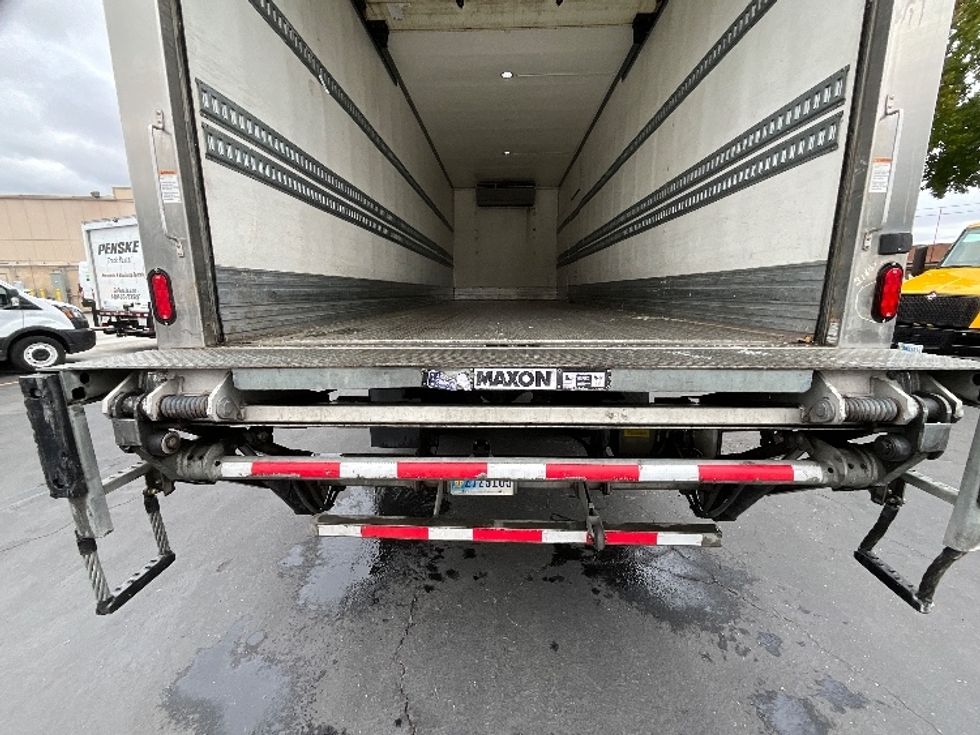 Refrigerated Truck-Light and Medium Duty Trucks-Freightliner-2019-M2-West Sacramento-CA-151,948\n\t\tmiles-$ 62,750 - Image 9