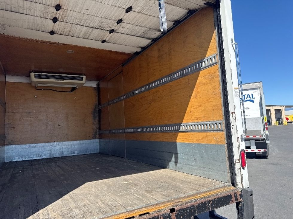 Refrigerated Truck-Light and Medium Duty Trucks-Freightliner-2019-M2-West Sacramento-CA-154,763\n\t\tmiles-$ 42,250 - Image 12