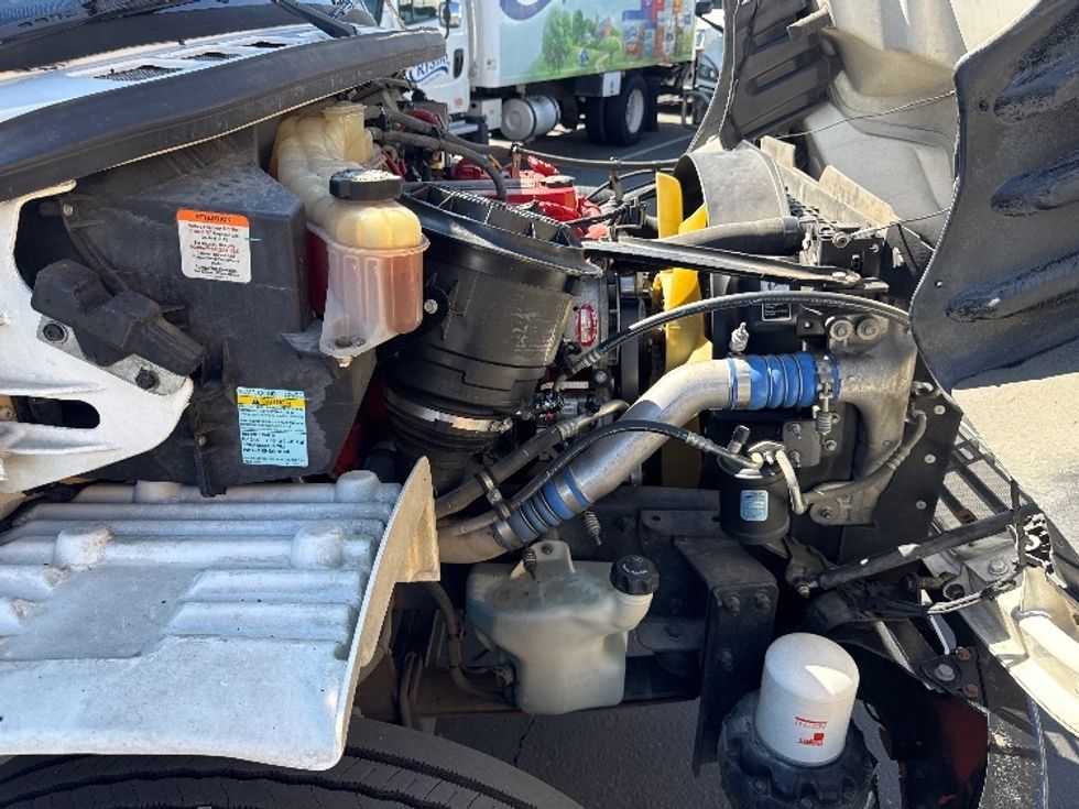 Refrigerated Truck-Light and Medium Duty Trucks-Freightliner-2019-M2-West Sacramento-CA-154,763\n\t\tmiles-$ 42,250 - Image 23