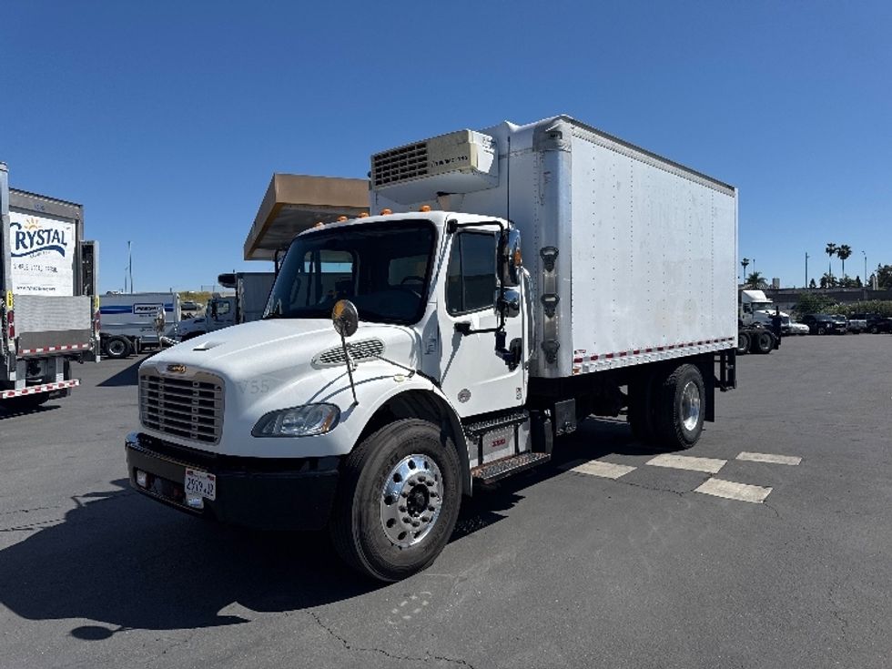 Refrigerated Truck-Light and Medium Duty Trucks-Freightliner-2019-M2-West Sacramento-CA-154,763\n\t\tmiles-$ 42,250 - Image 3