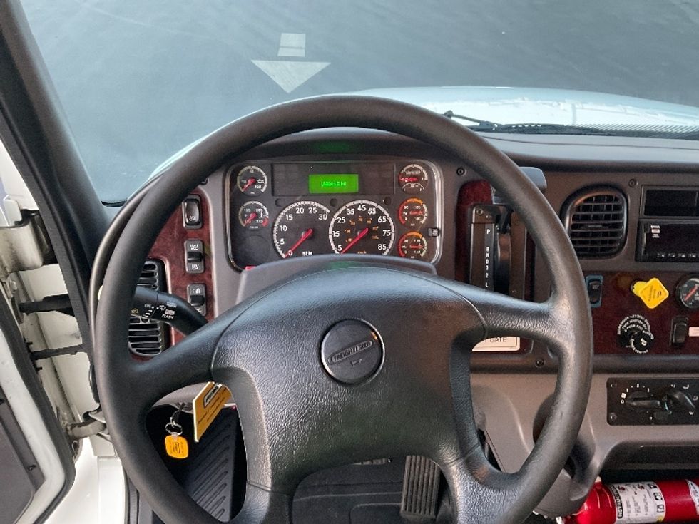 Refrigerated Truck-Light and Medium Duty Trucks-Freightliner-2019-M2-West Sacramento-CA-159,242\n\t\tmiles-$ 63,000 - Image 18