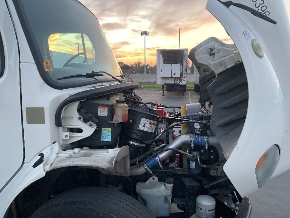 Refrigerated Truck-Light and Medium Duty Trucks-Freightliner-2019-M2-West Sacramento-CA-159,242\n\t\tmiles-$ 63,000 - Image 23