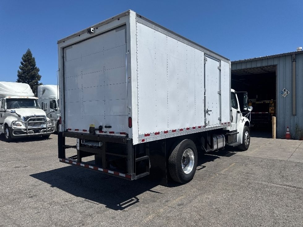 Refrigerated Truck-Light and Medium Duty Trucks-Freightliner-2019-M2-West Sacramento-CA-161,151\n\t\tmiles-$ 41,250 - Image 12