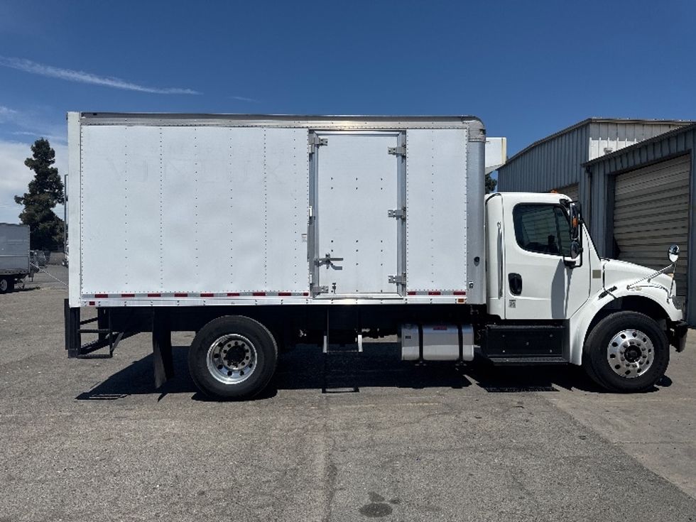 Refrigerated Truck-Light and Medium Duty Trucks-Freightliner-2019-M2-West Sacramento-CA-161,151\n\t\tmiles-$ 41,250 - Image 14