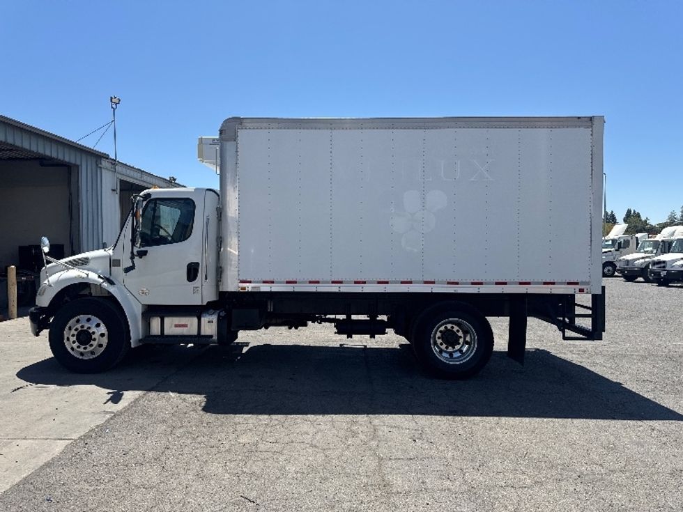 Refrigerated Truck-Light and Medium Duty Trucks-Freightliner-2019-M2-West Sacramento-CA-161,151\n\t\tmiles-$ 41,250 - Image 4