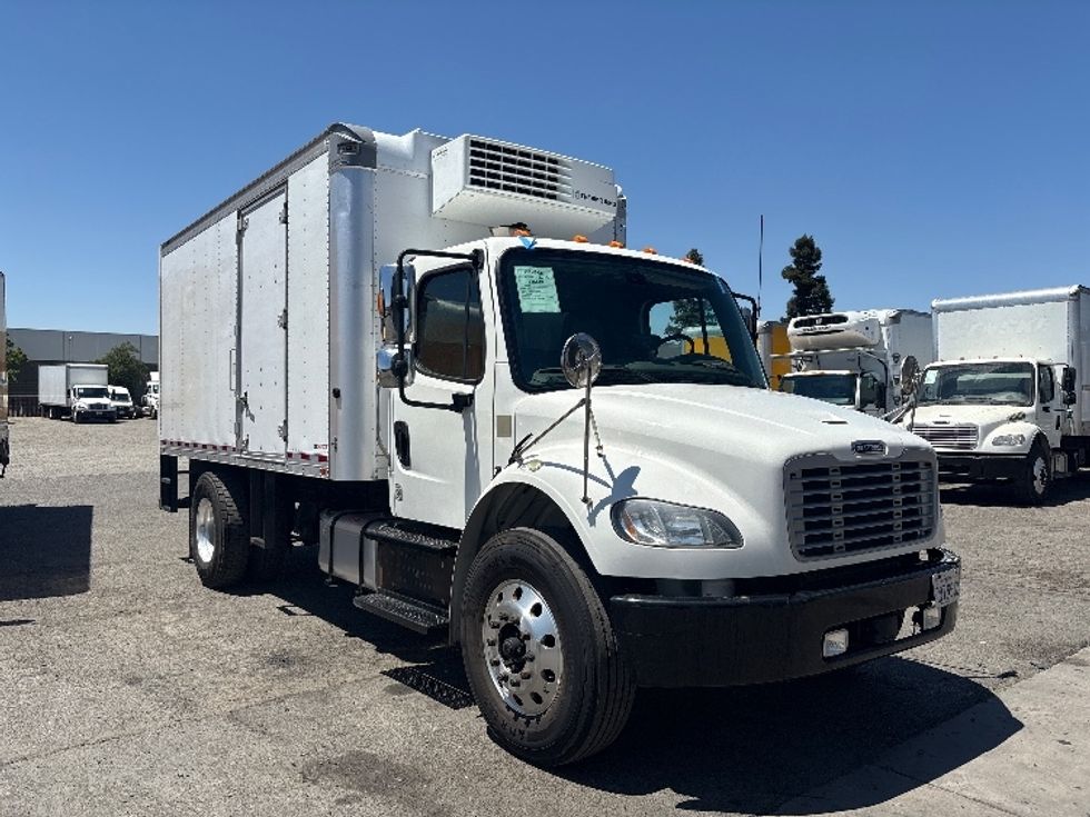 Refrigerated Truck-Light and Medium Duty Trucks-Freightliner-2019-M2-West Sacramento-CA-162,639\n\t\tmiles-$ 40,000 - Image 1