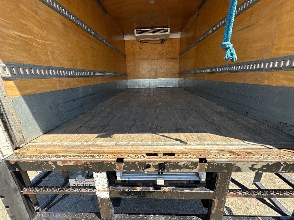 Refrigerated Truck-Light and Medium Duty Trucks-Freightliner-2019-M2-West Sacramento-CA-162,639\n\t\tmiles-$ 40,000 - Image 10