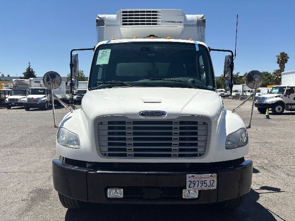 Refrigerated Truck-Light and Medium Duty Trucks-Freightliner-2019-M2-West Sacramento-CA-162,639\n\t\tmiles-$ 40,000 - Image 2