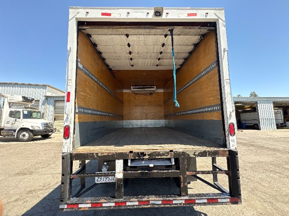 Refrigerated Truck-Light and Medium Duty Trucks-Freightliner-2019-M2-West Sacramento-CA-162,639\n\t\tmiles-$ 40,000 - Image 8