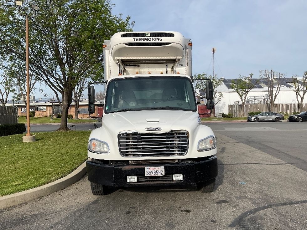 Refrigerated Truck-Light and Medium Duty Trucks-Freightliner-2019-M2-West Sacramento-CA-164,150\n\t\tmiles-$ 51,500 - Image 2