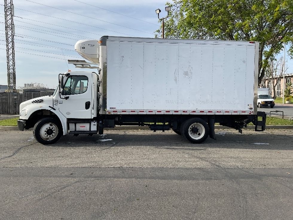 Refrigerated Truck-Light and Medium Duty Trucks-Freightliner-2019-M2-West Sacramento-CA-164,150\n\t\tmiles-$ 51,500 - Image 4