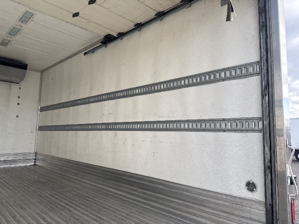 Refrigerated Truck-Light and Medium Duty Trucks-Freightliner-2019-M2-West Sacramento-CA-171,413\n\t\tmiles-$ 51,750 - Image 12