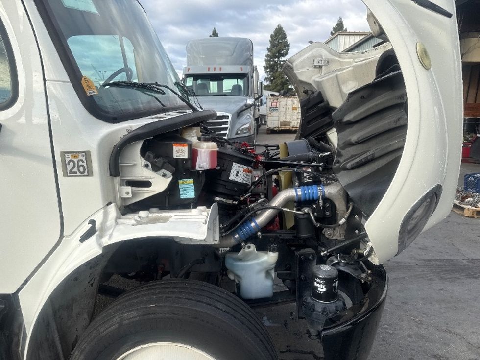 Refrigerated Truck-Light and Medium Duty Trucks-Freightliner-2019-M2-West Sacramento-CA-171,413\n\t\tmiles-$ 51,750 - Image 23