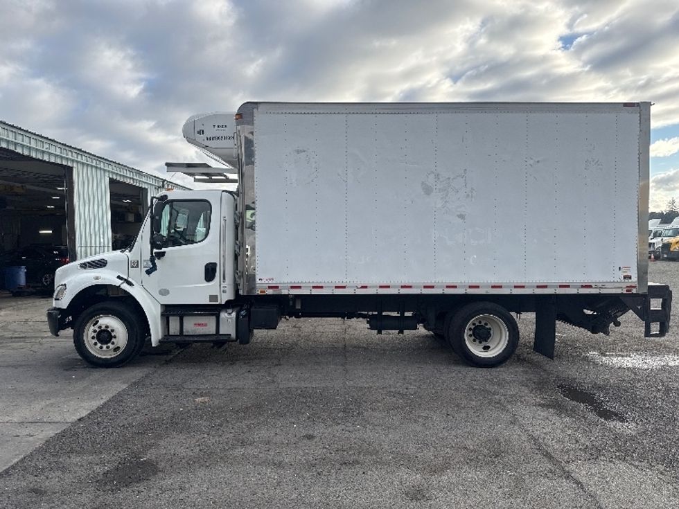Refrigerated Truck-Light and Medium Duty Trucks-Freightliner-2019-M2-West Sacramento-CA-171,413\n\t\tmiles-$ 51,750 - Image 4