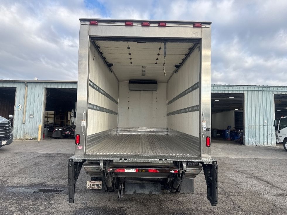 Refrigerated Truck-Light and Medium Duty Trucks-Freightliner-2019-M2-West Sacramento-CA-171,413\n\t\tmiles-$ 51,750 - Image 8