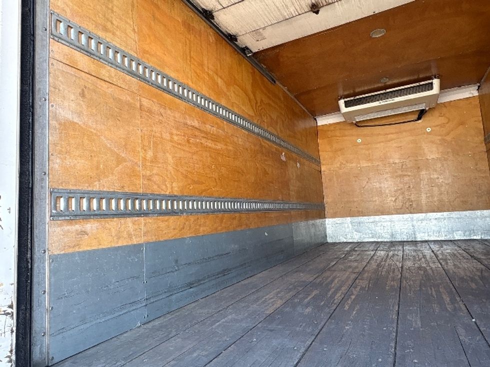 Refrigerated Truck-Light and Medium Duty Trucks-Freightliner-2019-M2-West Sacramento-CA-193,654\n\t\tmiles-$ 37,250 - Image 11
