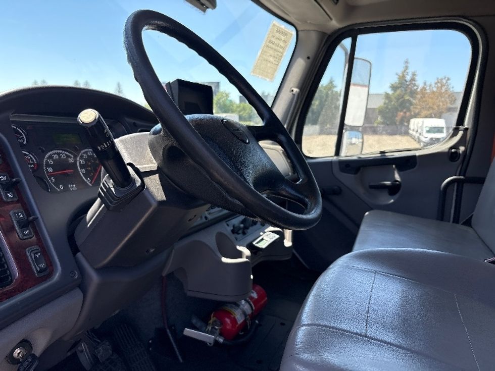 Refrigerated Truck-Light and Medium Duty Trucks-Freightliner-2019-M2-West Sacramento-CA-193,654\n\t\tmiles-$ 37,250 - Image 17