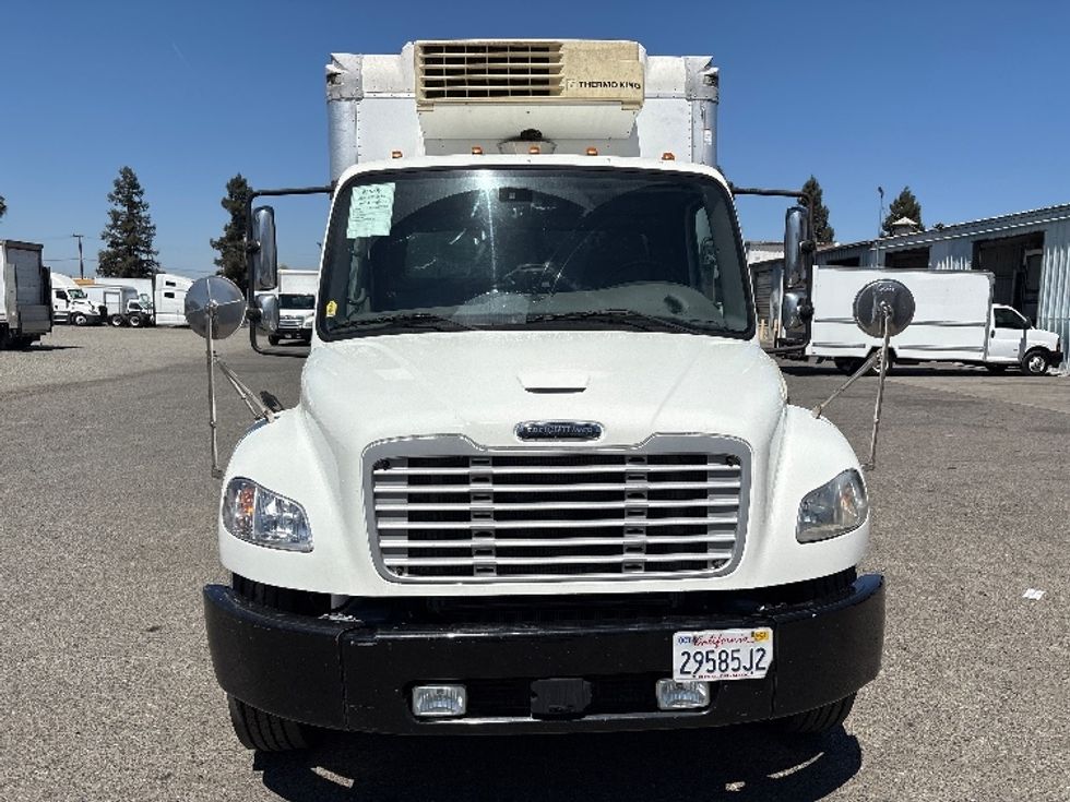 Refrigerated Truck-Light and Medium Duty Trucks-Freightliner-2019-M2-West Sacramento-CA-193,654\n\t\tmiles-$ 37,250 - Image 2