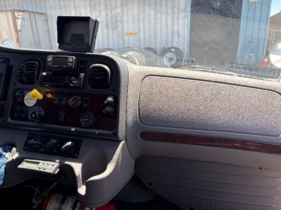 Refrigerated Truck-Light and Medium Duty Trucks-Freightliner-2019-M2-West Sacramento-CA-193,654\n\t\tmiles-$ 37,250 - Image 21