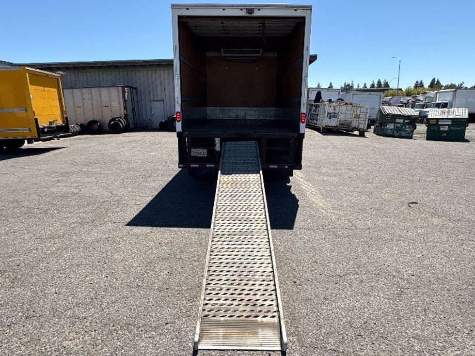 Refrigerated Truck-Light and Medium Duty Trucks-Freightliner-2019-M2-West Sacramento-CA-193,654\n\t\tmiles-$ 37,250 - Image 9