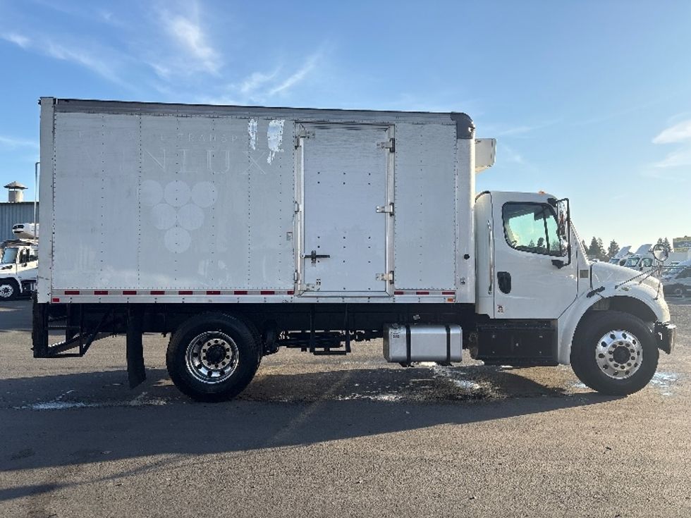 Refrigerated Truck-Light and Medium Duty Trucks-Freightliner-2019-M2-West Sacramento-CA-221,077\n\t\tmiles-$ 33,500 - Image 15