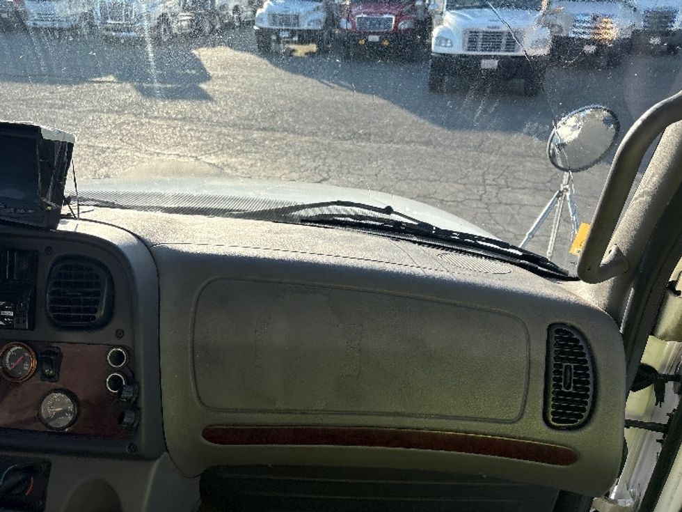 Refrigerated Truck-Light and Medium Duty Trucks-Freightliner-2019-M2-West Sacramento-CA-221,077\n\t\tmiles-$ 33,500 - Image 21