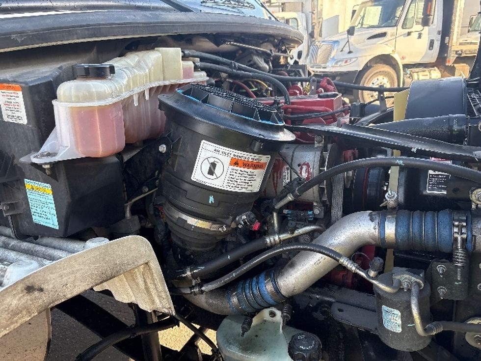 Refrigerated Truck-Light and Medium Duty Trucks-Freightliner-2019-M2-West Sacramento-CA-221,077\n\t\tmiles-$ 33,500 - Image 23