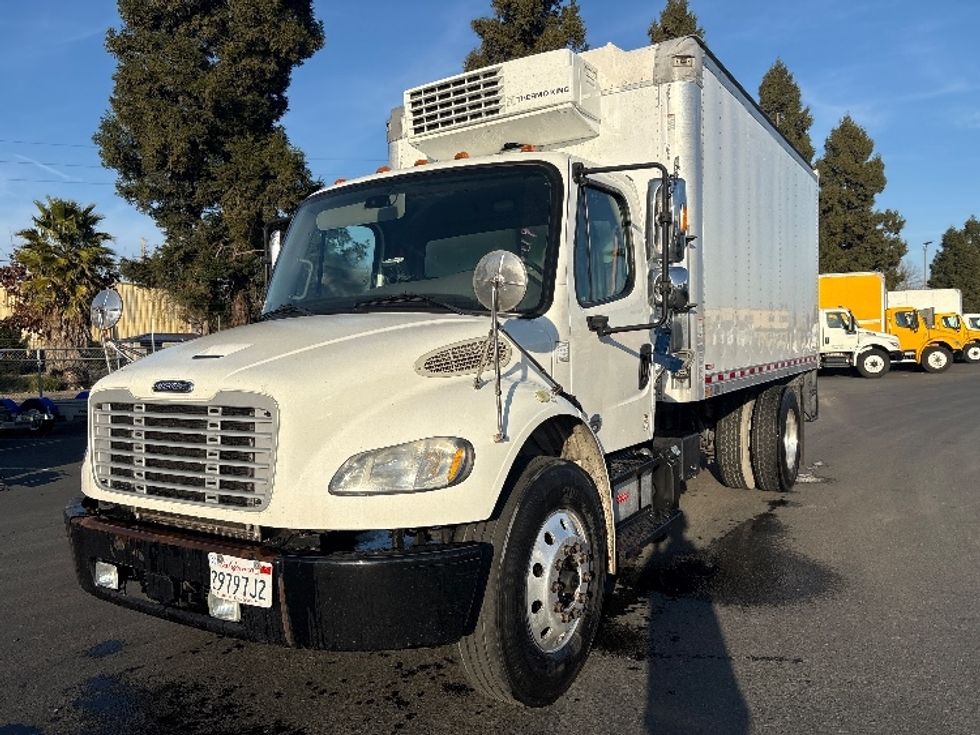 Refrigerated Truck-Light and Medium Duty Trucks-Freightliner-2019-M2-West Sacramento-CA-221,077\n\t\tmiles-$ 33,500 - Image 3