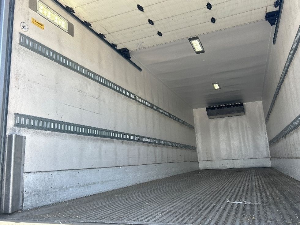 Refrigerated Truck-Light and Medium Duty Trucks-Freightliner-2019-M2-West Sacramento-CA-224,347\n\t\tmiles-$ 54,000 - Image 11