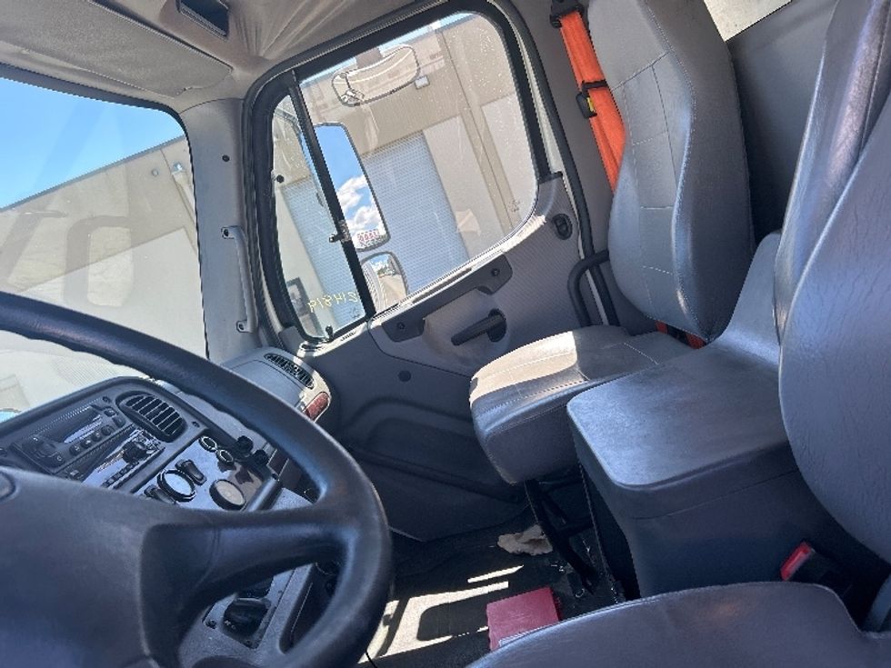Refrigerated Truck-Light and Medium Duty Trucks-Freightliner-2019-M2-West Sacramento-CA-224,347\n\t\tmiles-$ 54,000 - Image 19