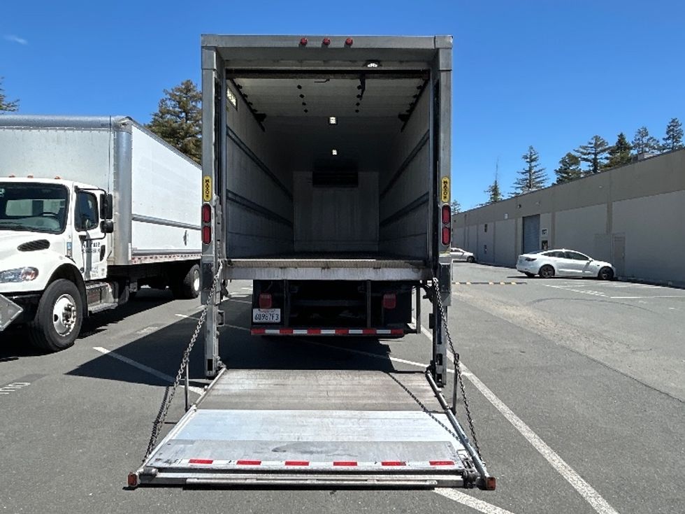 Refrigerated Truck-Light and Medium Duty Trucks-Freightliner-2019-M2-West Sacramento-CA-224,347\n\t\tmiles-$ 54,000 - Image 9