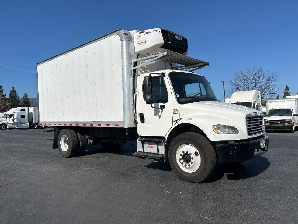 Refrigerated Truck-Light and Medium Duty Trucks-Freightliner-2019-M2-West Sacramento-CA-260,591\n\t\tmiles-$ 28,000 - Image 1