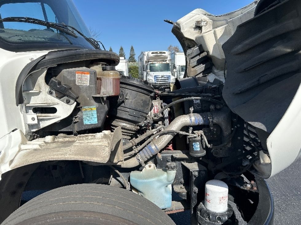 Refrigerated Truck-Light and Medium Duty Trucks-Freightliner-2019-M2-West Sacramento-CA-260,591\n\t\tmiles-$ 28,000 - Image 23