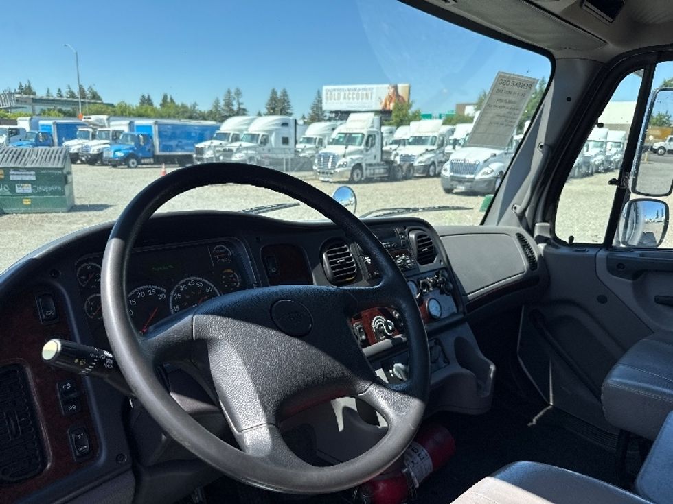 Refrigerated Truck-Light and Medium Duty Trucks-Freightliner-2019-M2-West Sacramento-CA-270,469\n\t\tmiles-$ 50,500 - Image 17
