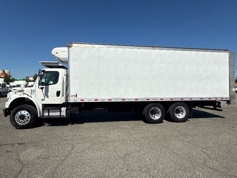 Refrigerated Truck-Light and Medium Duty Trucks-Freightliner-2019-M2-West Sacramento-CA-270,469\n\t\tmiles-$ 50,500 - Image 4