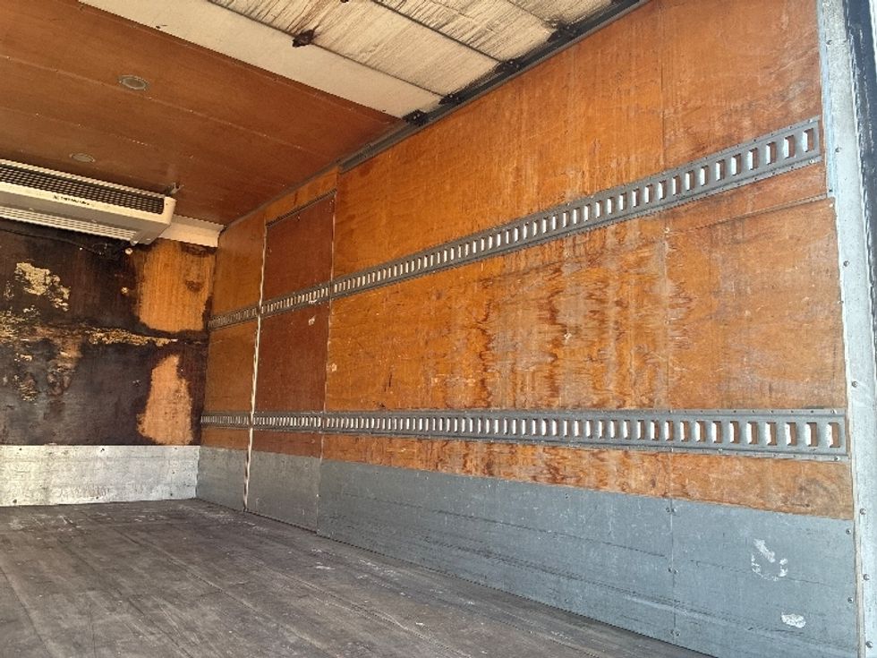 Refrigerated Truck-Light and Medium Duty Trucks-Freightliner-2019-M2-West Sacramento-CA-274,130\n\t\tmiles-$ 26,250 - Image 11