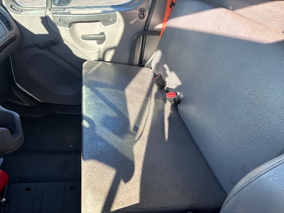 Refrigerated Truck-Light and Medium Duty Trucks-Freightliner-2019-M2-West Sacramento-CA-274,130\n\t\tmiles-$ 26,250 - Image 18