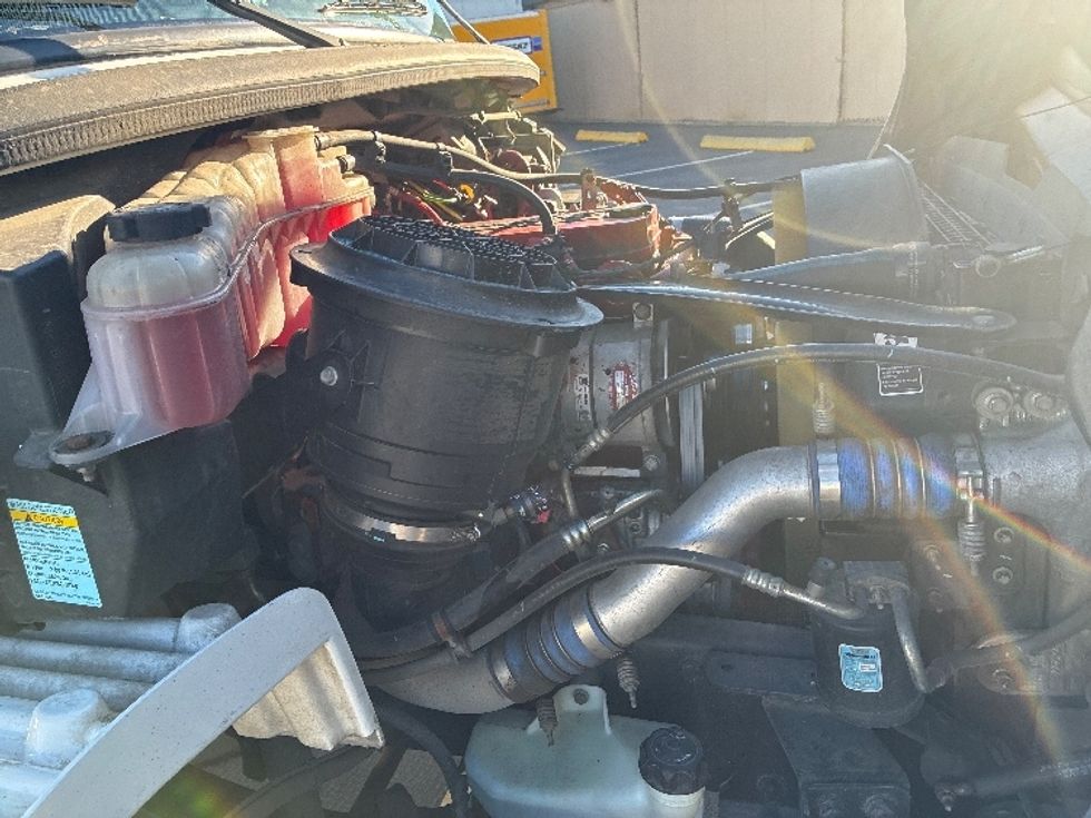 Refrigerated Truck-Light and Medium Duty Trucks-Freightliner-2019-M2-West Sacramento-CA-274,130\n\t\tmiles-$ 26,250 - Image 22