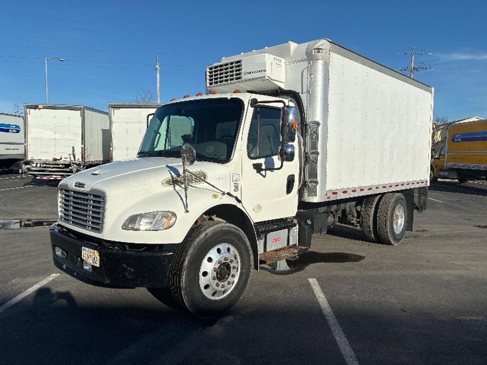 Refrigerated Truck-Light and Medium Duty Trucks-Freightliner-2019-M2-West Sacramento-CA-274,130\n\t\tmiles-$ 26,250 - Image 3