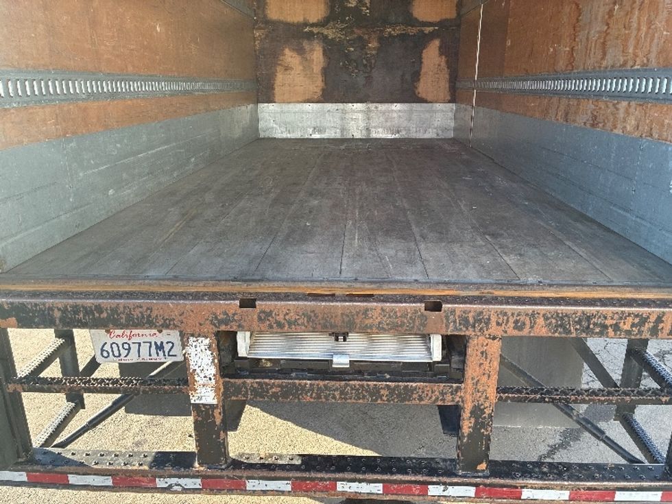 Refrigerated Truck-Light and Medium Duty Trucks-Freightliner-2019-M2-West Sacramento-CA-274,130\n\t\tmiles-$ 26,250 - Image 9
