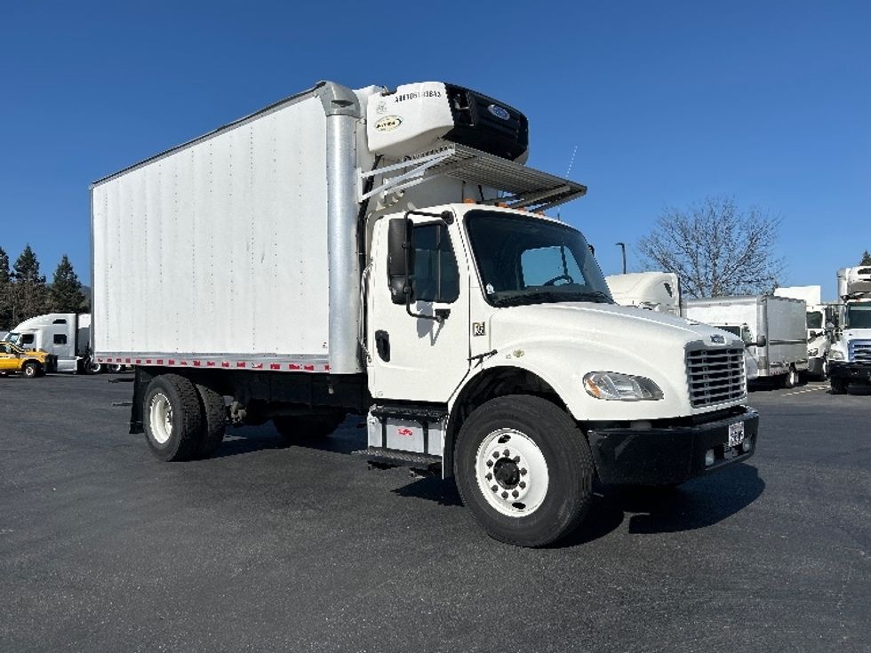 Refrigerated Truck-Light and Medium Duty Trucks-Freightliner-2019-M2-West Sacramento-CA-276,480\n\t\tmiles-$ 25,750 - Image 1