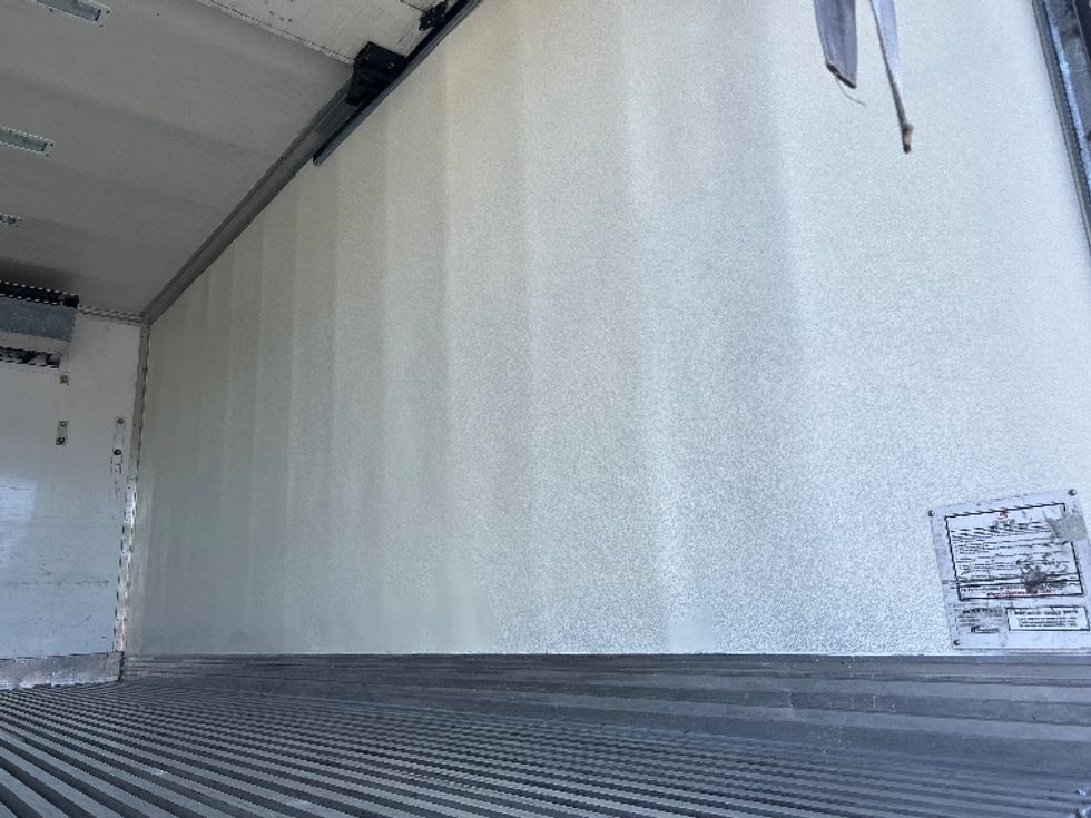 Refrigerated Truck-Light and Medium Duty Trucks-Freightliner-2019-M2-West Sacramento-CA-276,480\n\t\tmiles-$ 25,750 - Image 12