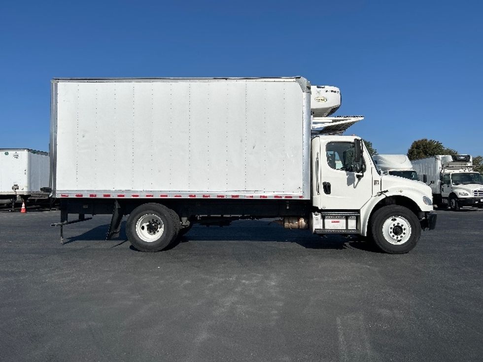 Refrigerated Truck-Light and Medium Duty Trucks-Freightliner-2019-M2-West Sacramento-CA-276,480\n\t\tmiles-$ 25,750 - Image 15