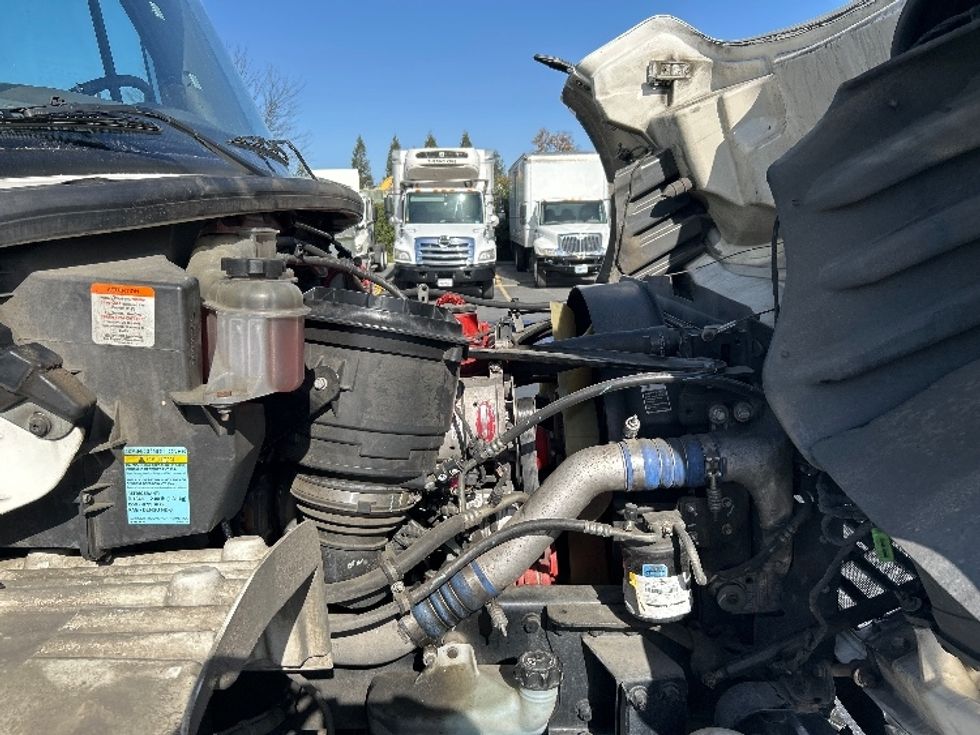 Refrigerated Truck-Light and Medium Duty Trucks-Freightliner-2019-M2-West Sacramento-CA-276,480\n\t\tmiles-$ 25,750 - Image 23