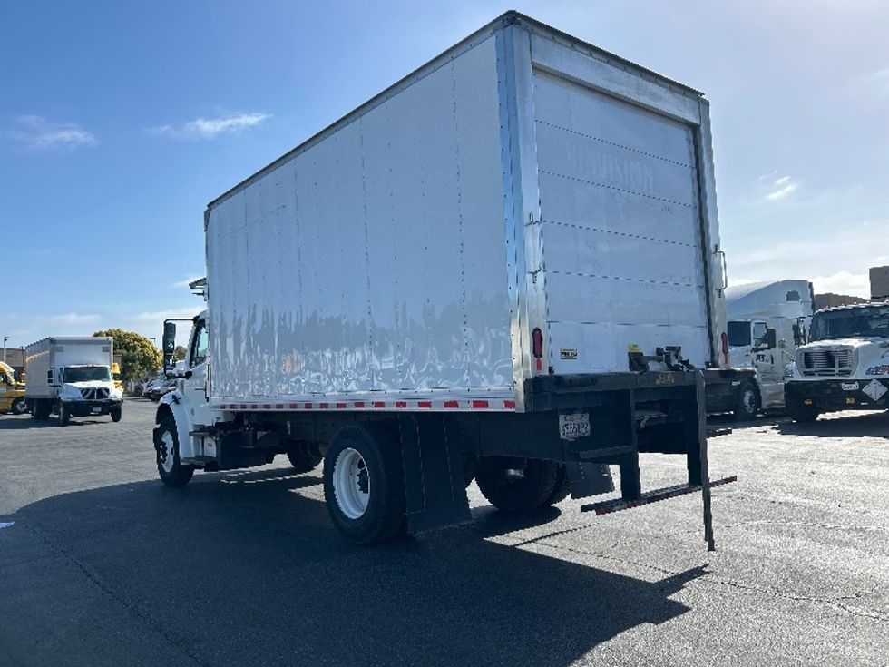 Refrigerated Truck-Light and Medium Duty Trucks-Freightliner-2019-M2-West Sacramento-CA-276,480\n\t\tmiles-$ 25,750 - Image 25