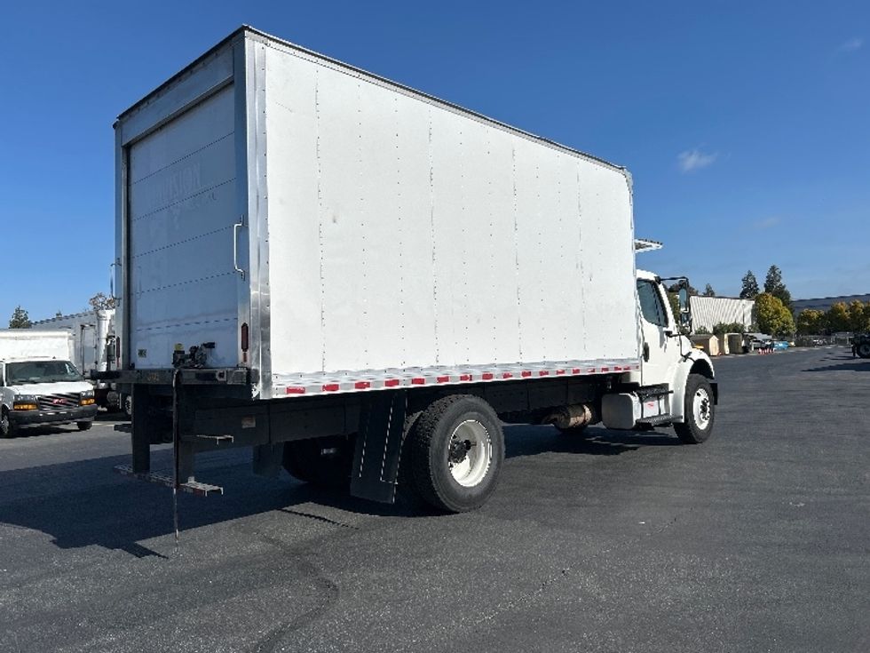 Refrigerated Truck-Light and Medium Duty Trucks-Freightliner-2019-M2-West Sacramento-CA-276,480\n\t\tmiles-$ 25,750 - Image 26