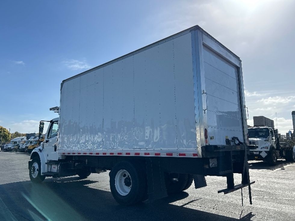 Refrigerated Truck-Light and Medium Duty Trucks-Freightliner-2019-M2-West Sacramento-CA-276,480\n\t\tmiles-$ 25,750 - Image 6