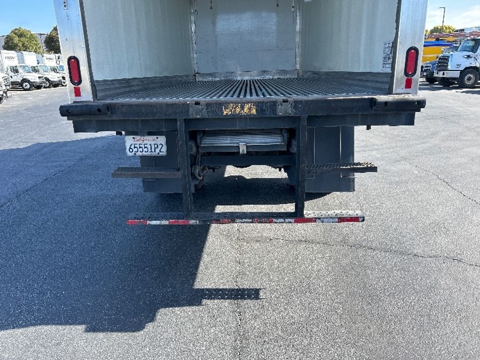 Refrigerated Truck-Light and Medium Duty Trucks-Freightliner-2019-M2-West Sacramento-CA-276,480\n\t\tmiles-$ 25,750 - Image 9